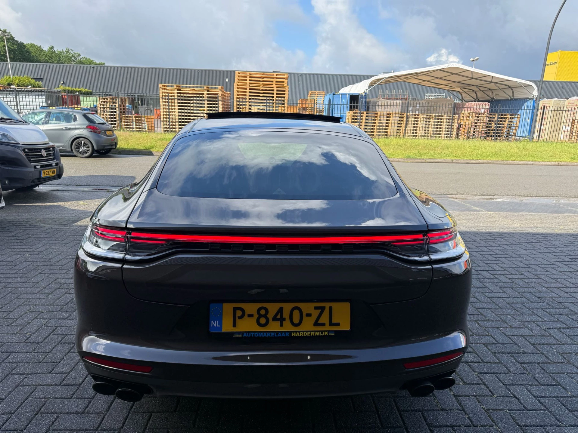 Hoofdafbeelding Porsche Panamera
