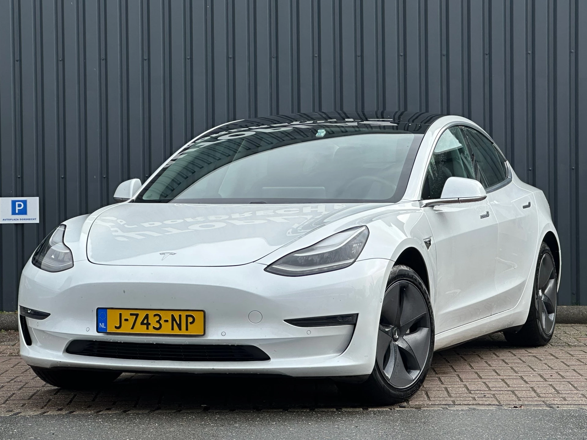 Hoofdafbeelding Tesla Model 3