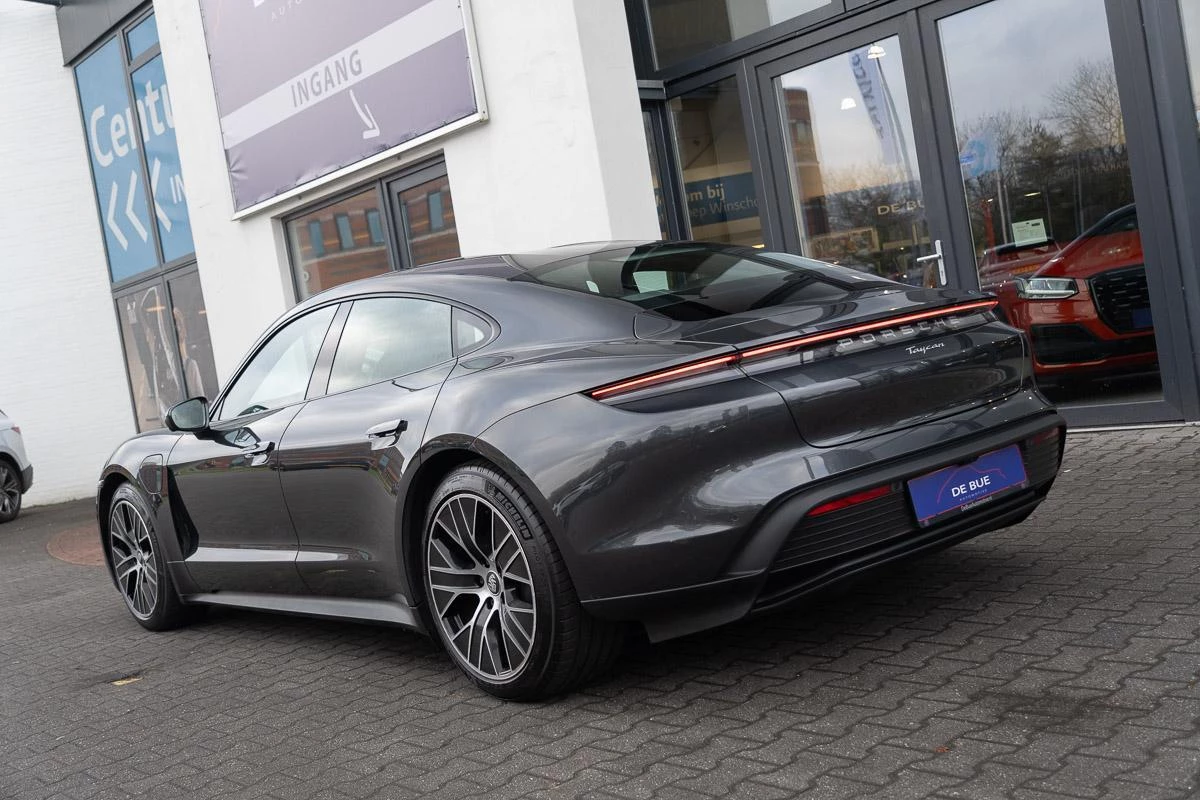 Hoofdafbeelding Porsche Taycan