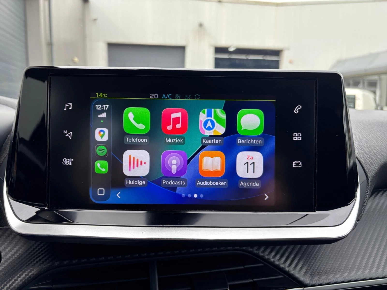 Hoofdafbeelding Peugeot e-2008