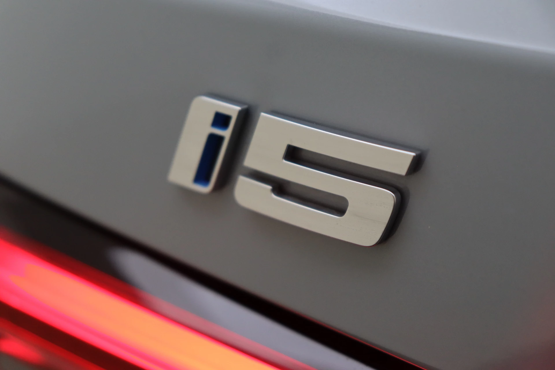 Hoofdafbeelding BMW i5