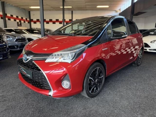 Toyota Yaris 1.5 Hybrid Dynamic Bi-Tone
