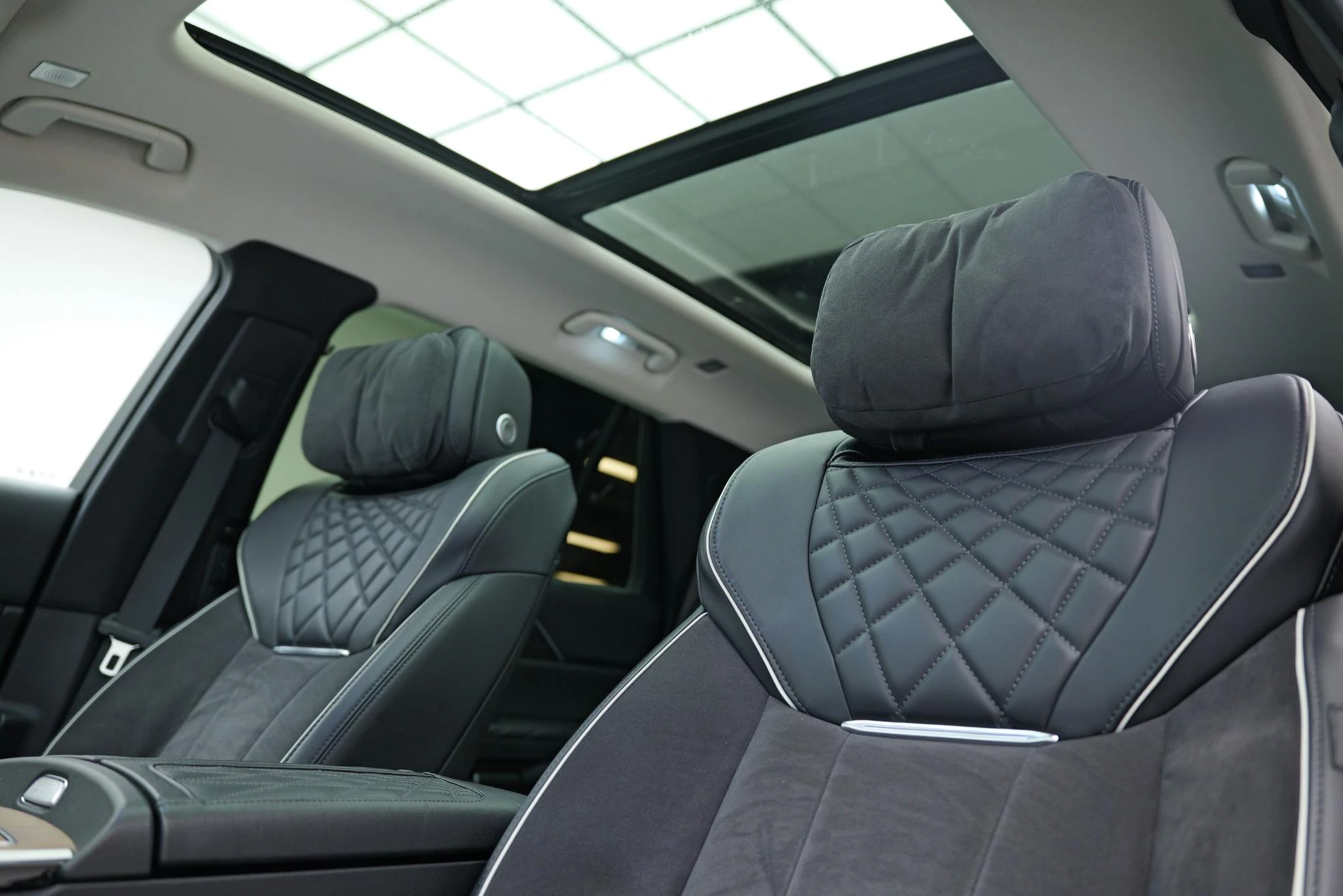 Hoofdafbeelding Hongqi E-HS9