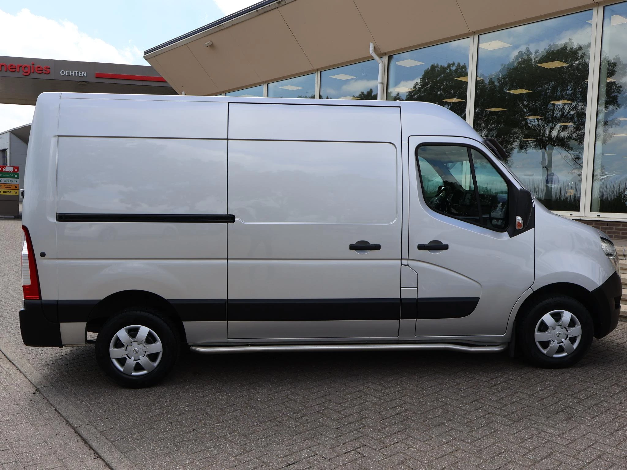 Hoofdafbeelding Nissan NV400