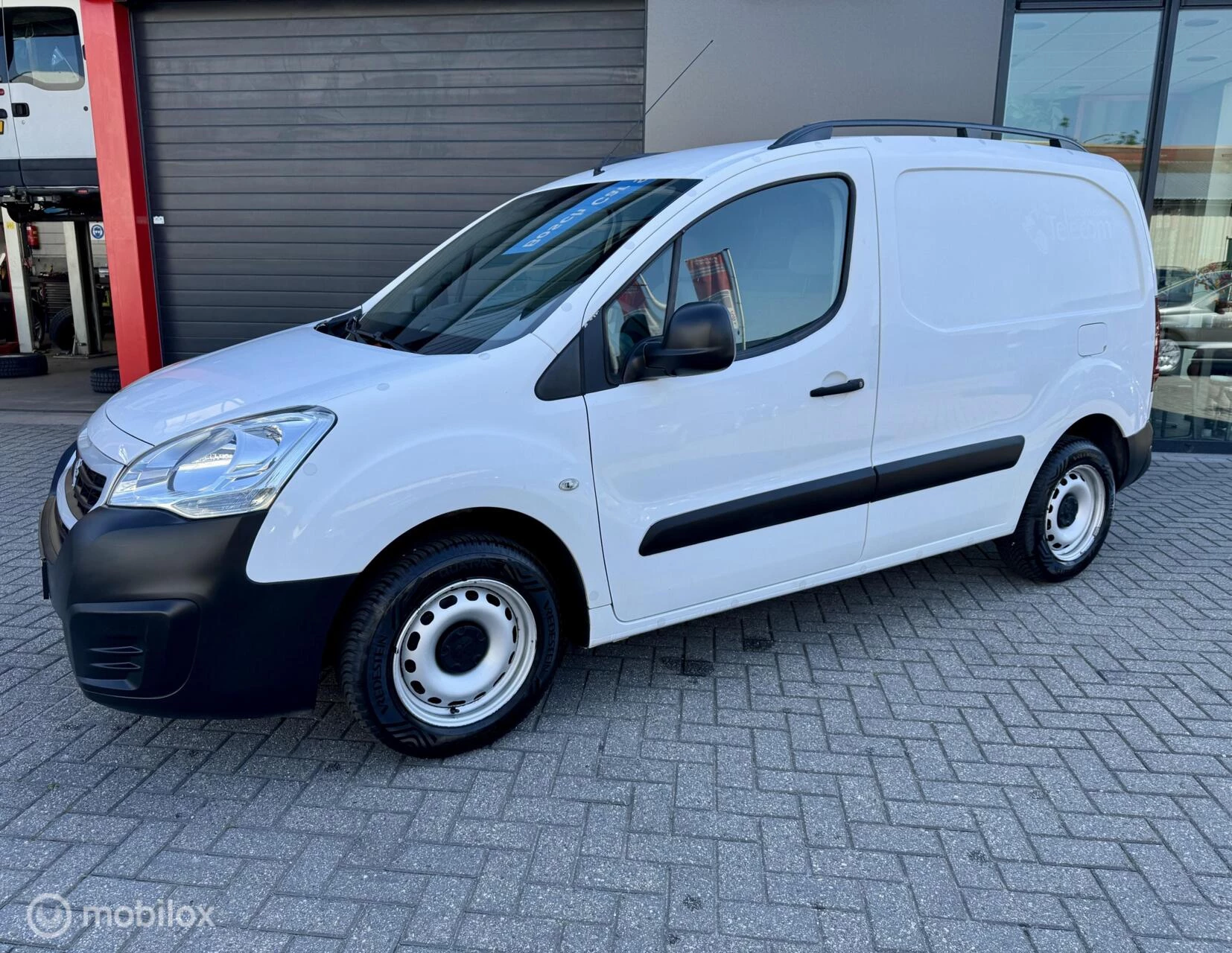 Hoofdafbeelding Peugeot Partner