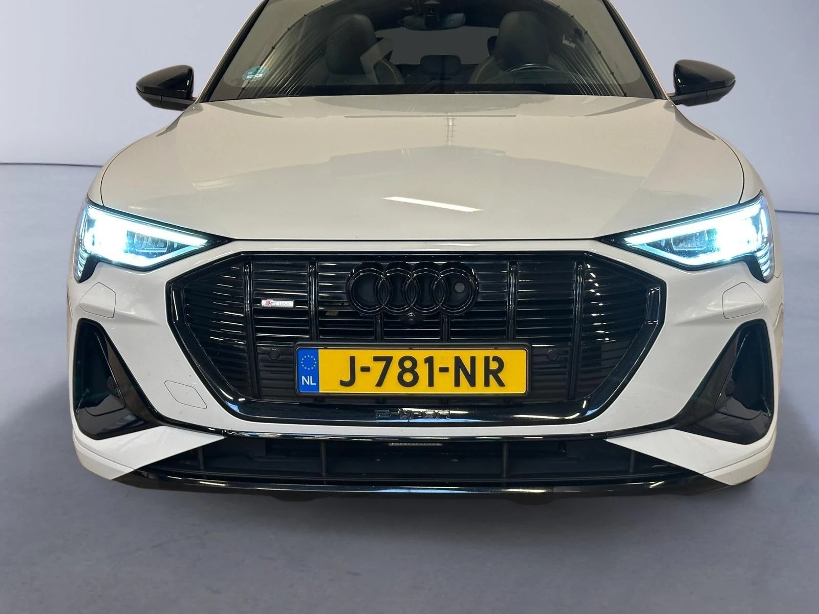 Hoofdafbeelding Audi e-tron