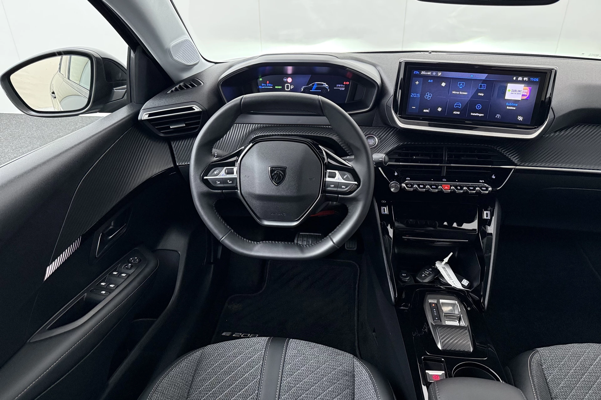Hoofdafbeelding Peugeot e-208