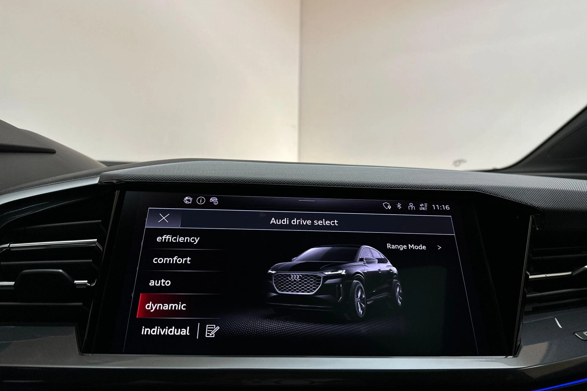 Hoofdafbeelding Audi Q4 Sportback e-tron