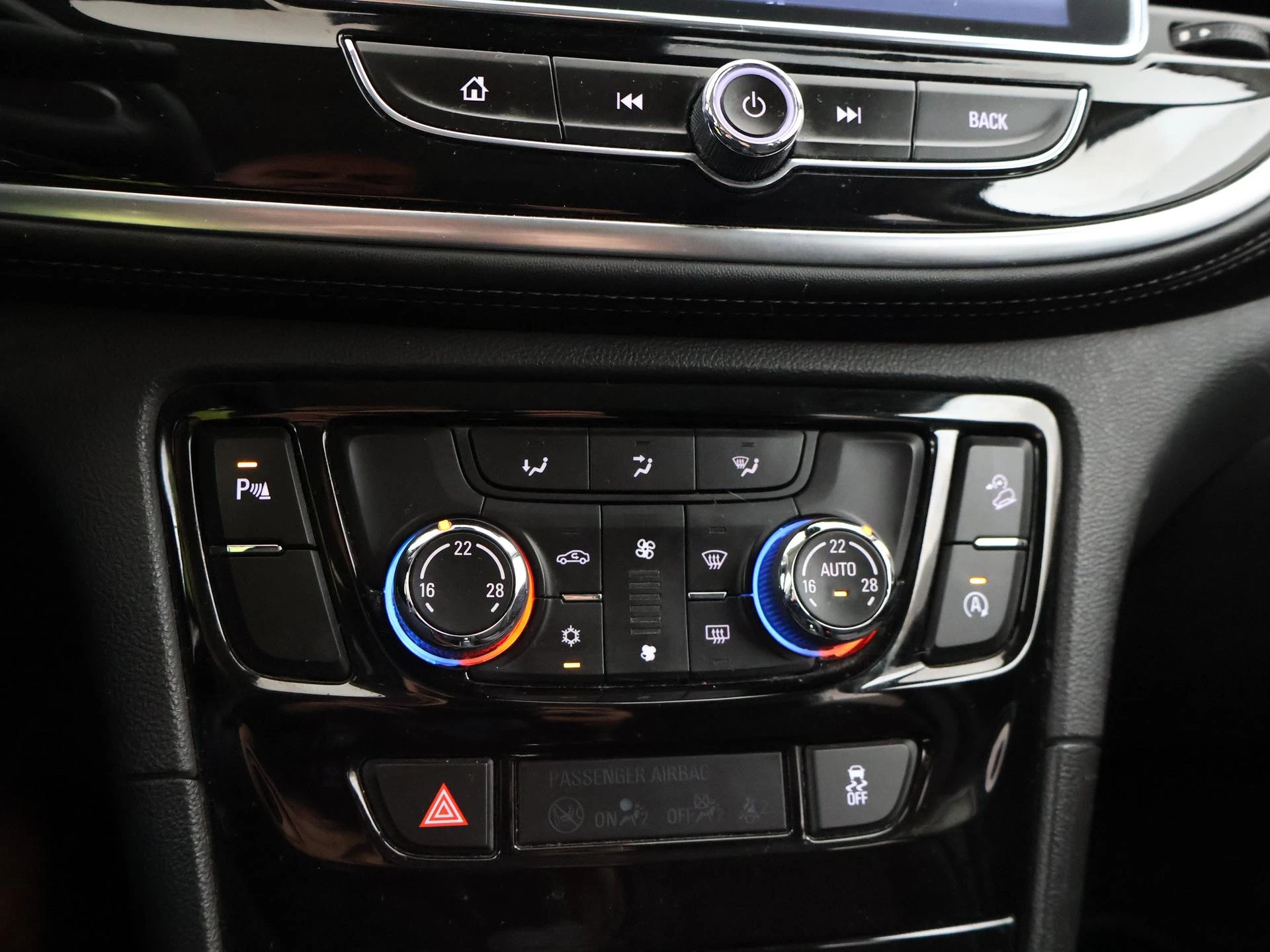 Hoofdafbeelding Opel Mokka X