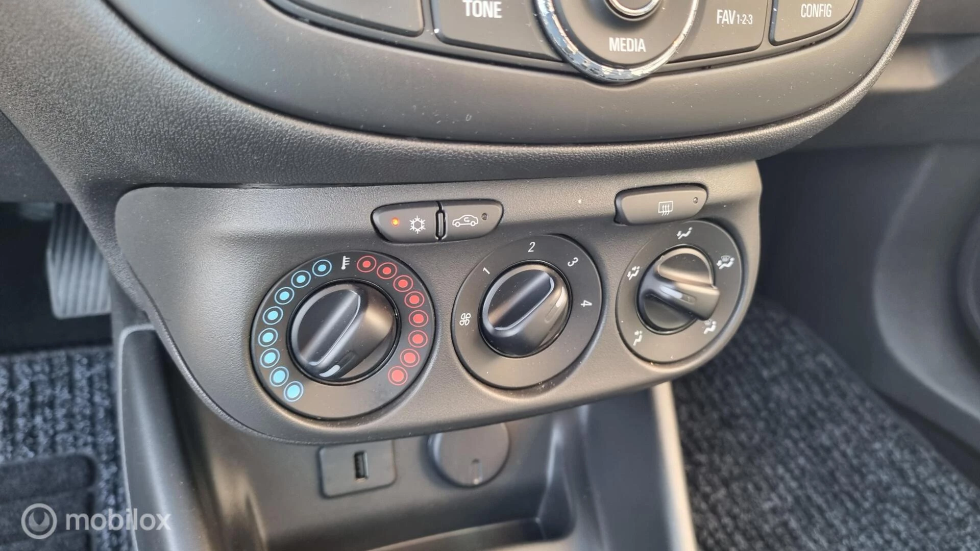 Hoofdafbeelding Opel Corsa