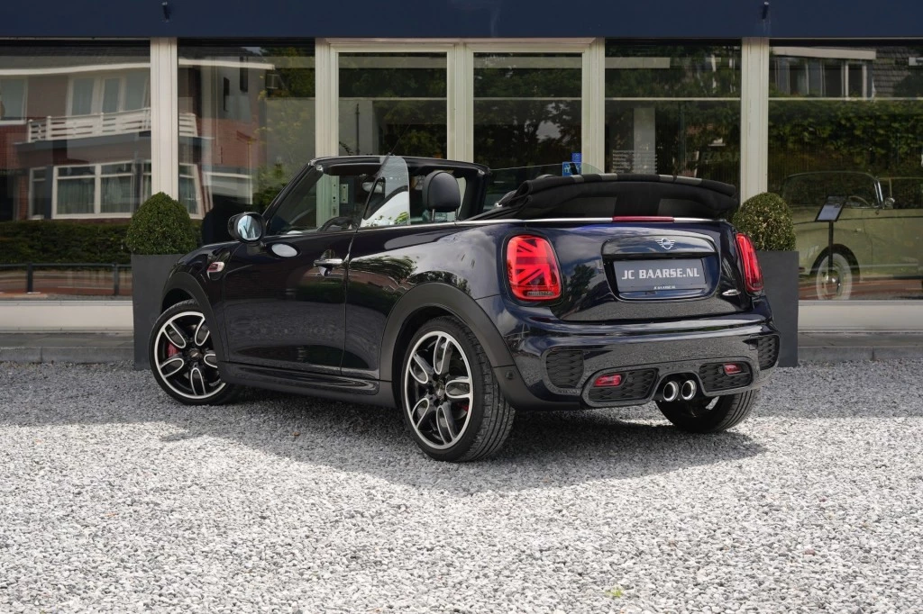 Hoofdafbeelding MINI Cabrio