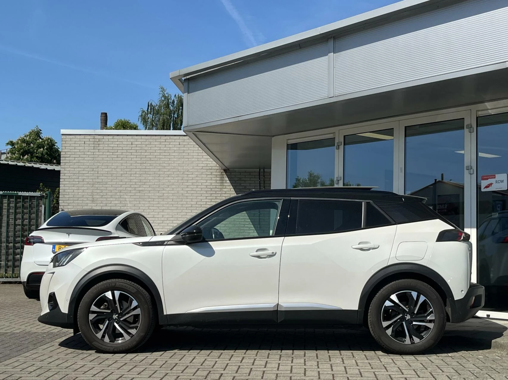 Hoofdafbeelding Peugeot e-2008