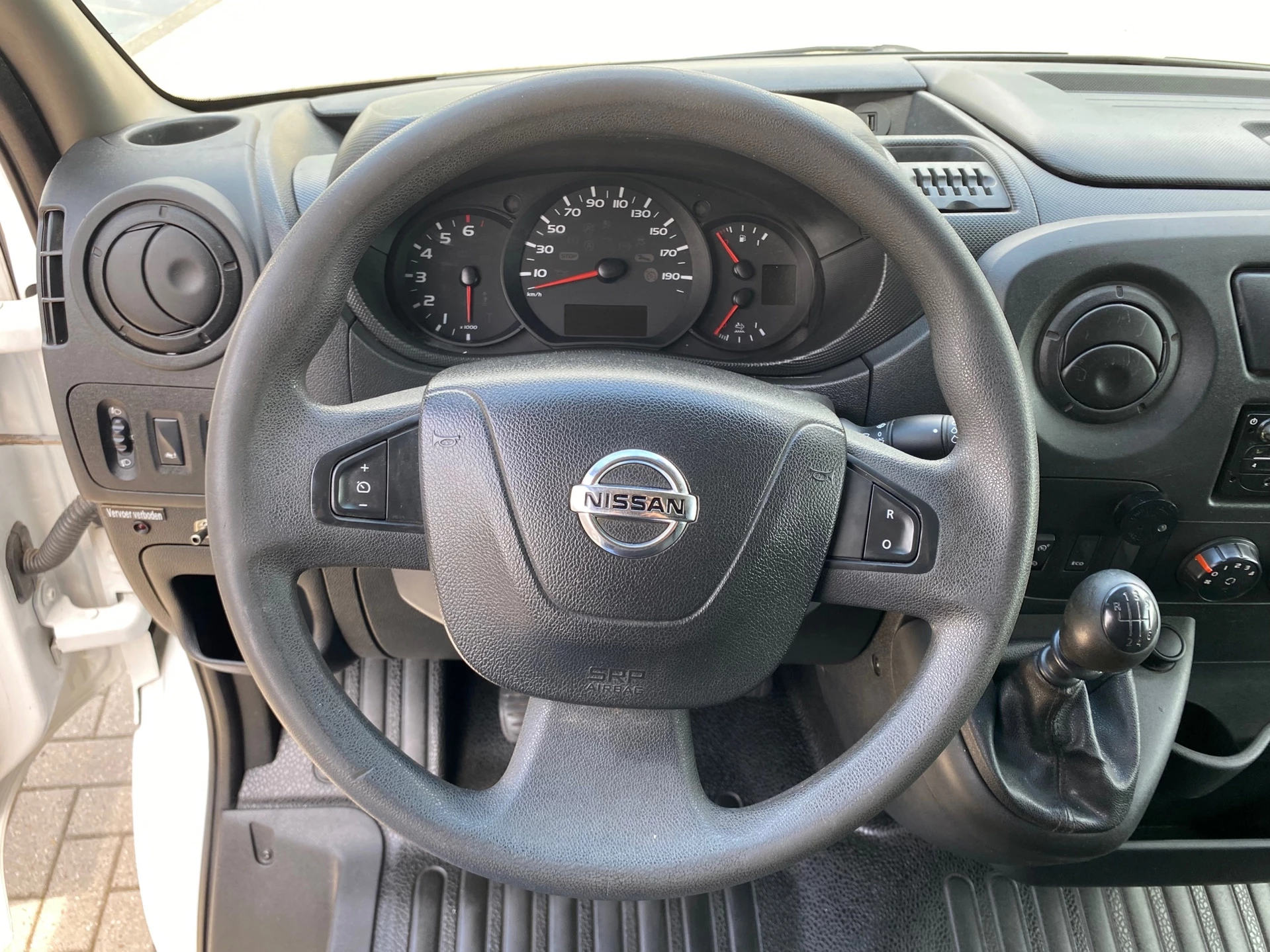 Hoofdafbeelding Nissan NV400