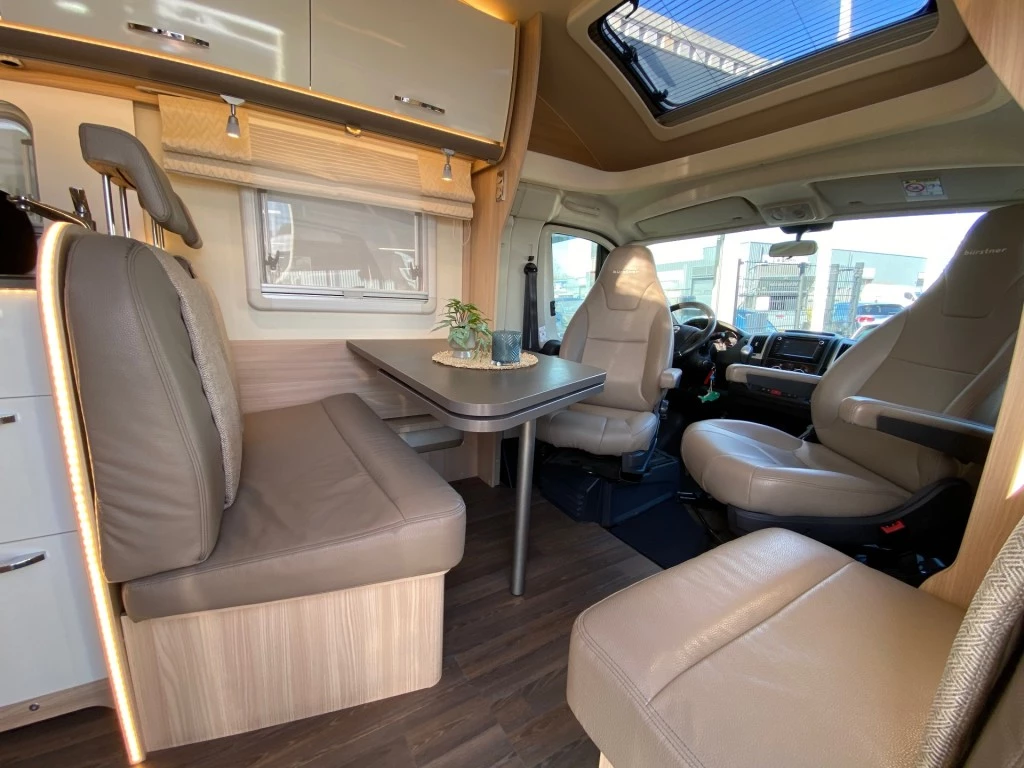 Hoofdafbeelding Bürstner Lyseo T 728g Aut. 36.997km 2017 Dakairco