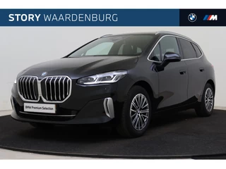 BMW 2 Serie Active Tourer 223i High Executive Automaat / Panoramadak / Trekhaak / Head-Up / Comfort Access / Parking Assistant Plus / Live Cockpit Professional / Stoelverwarming