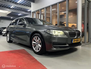 BMW 5-serie Touring DIESEL High Exec. AUT. LEER NAVI CRUISE ZEER NETJES VOLLEDIG ONDERHOUDEN 900€ REST BPM
