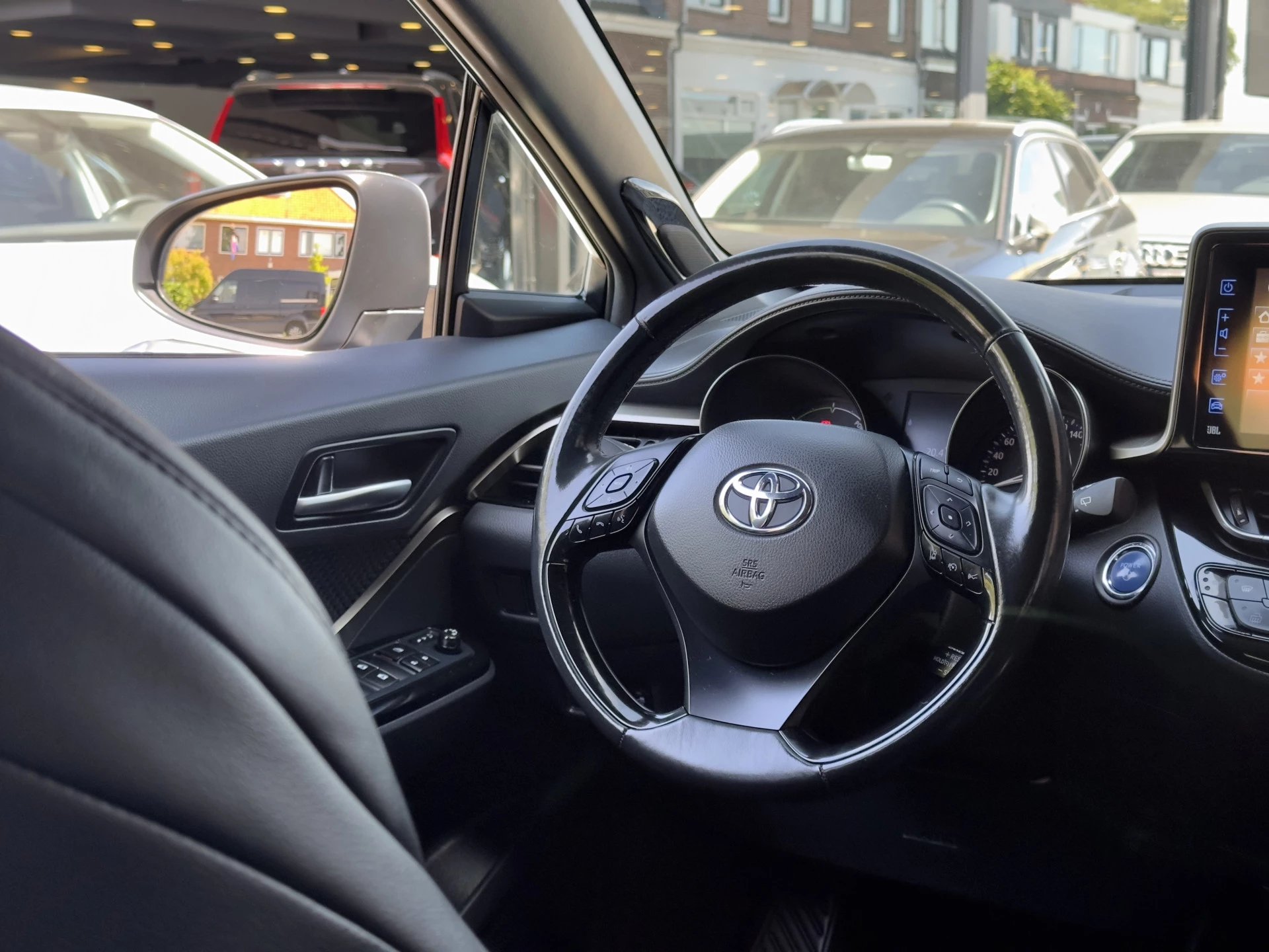 Hoofdafbeelding Toyota C-HR