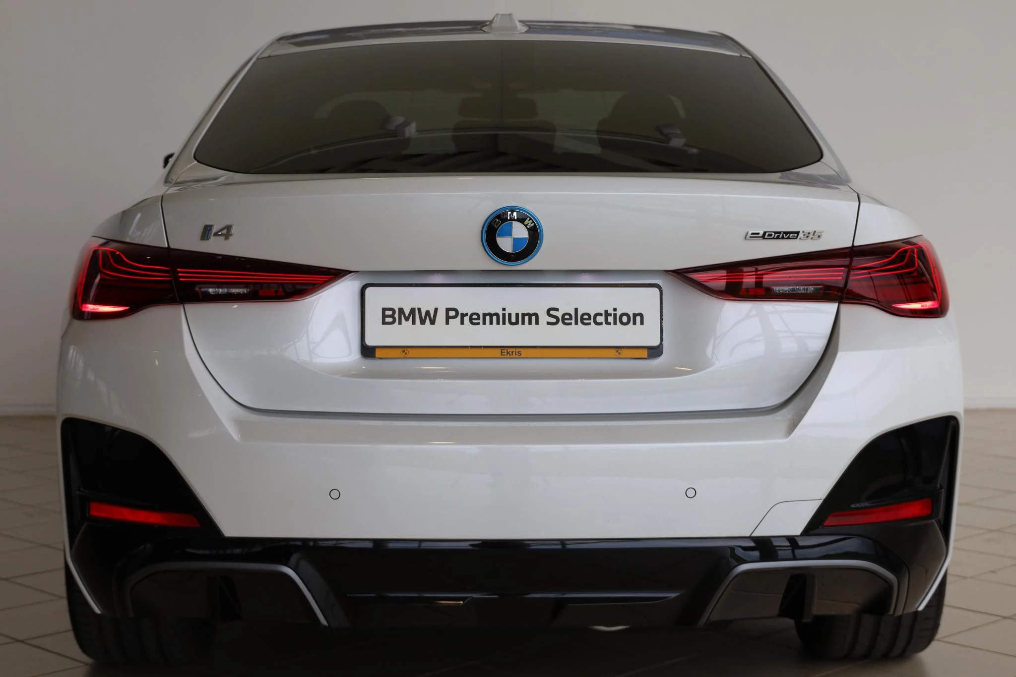Hoofdafbeelding BMW i4