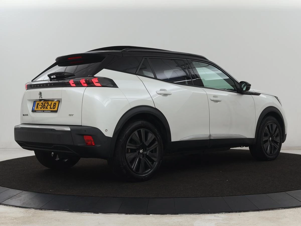 Hoofdafbeelding Peugeot e-2008