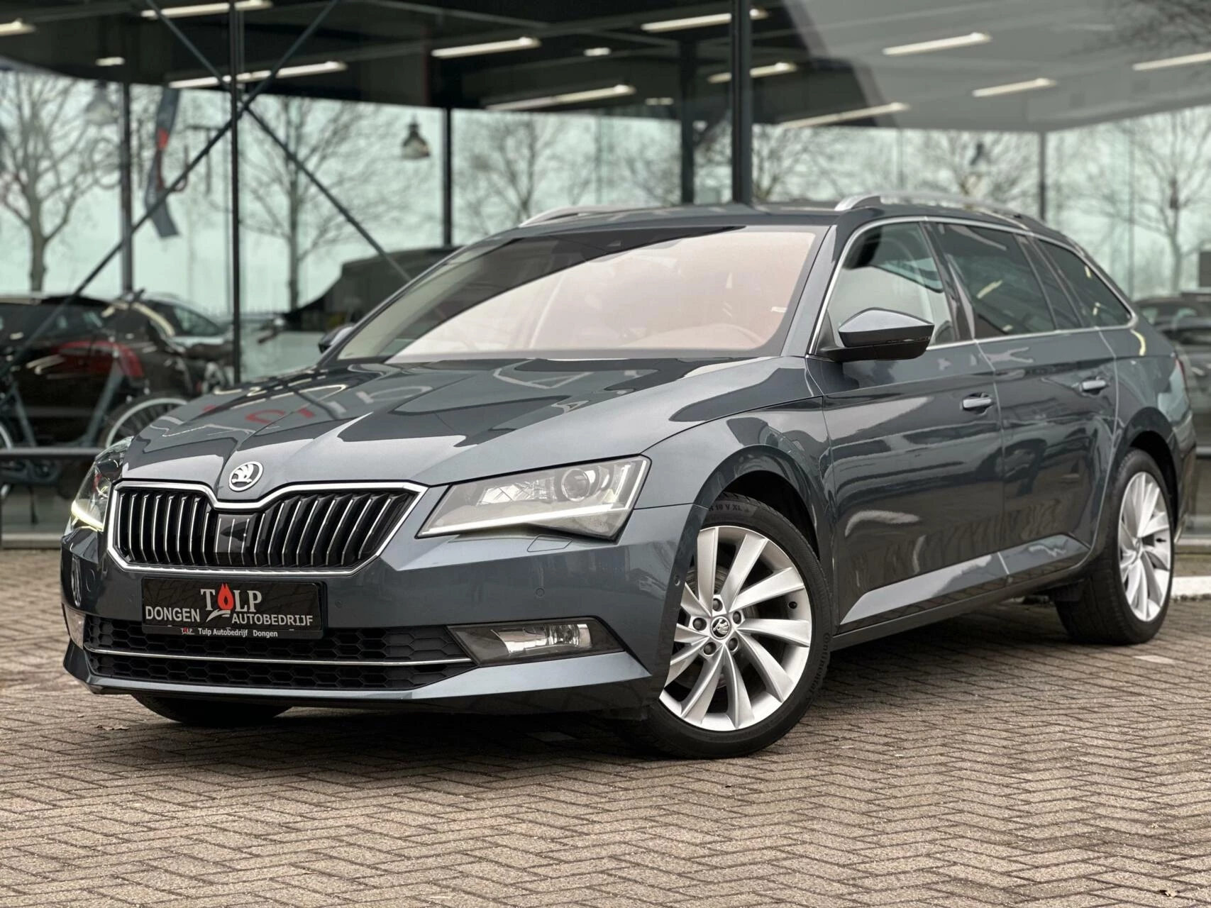 Hoofdafbeelding Škoda Superb