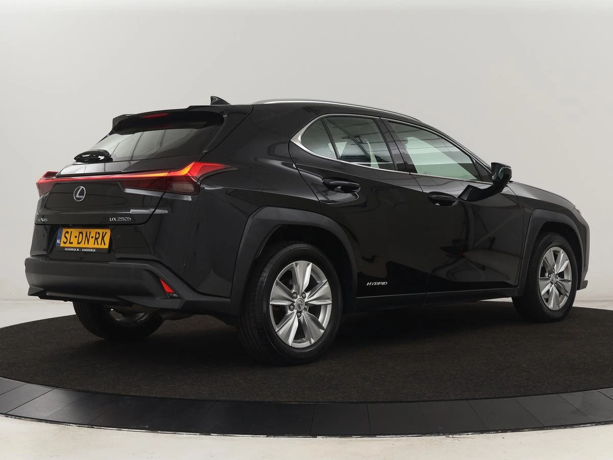 Hoofdafbeelding Lexus UX