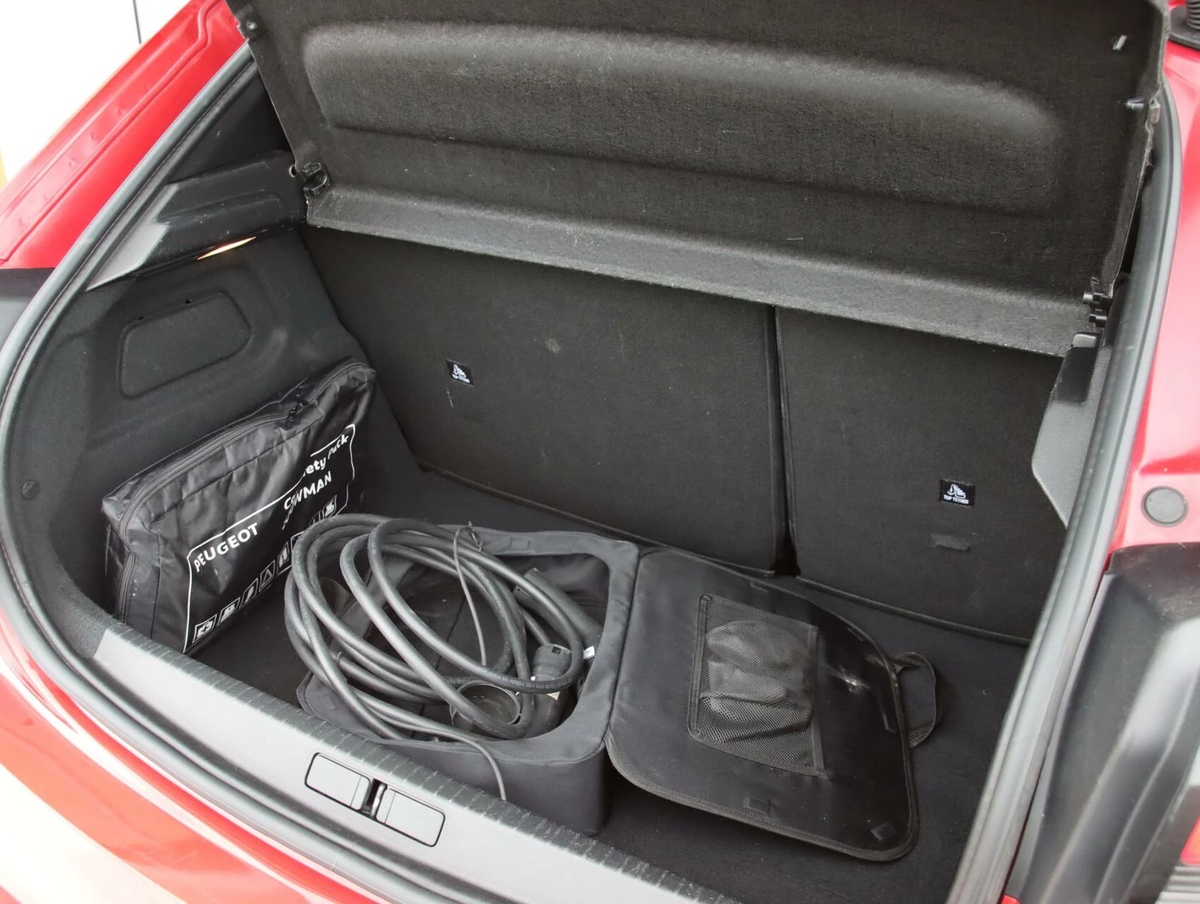Hoofdafbeelding Peugeot e-208