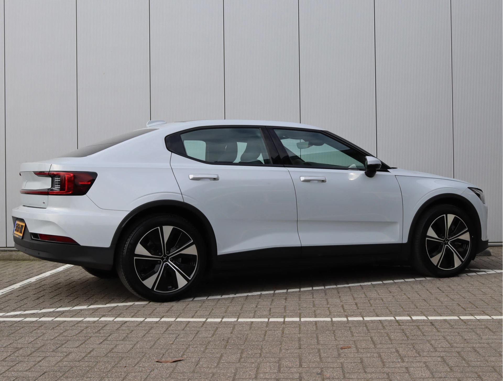 Hoofdafbeelding Polestar 2