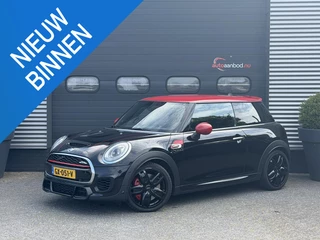 MINI 3-Deurs 2.0 John Cooper Works | Camera | Harmon Kardon | Head-Up Display | Stoelverwarming | Navigatie |
