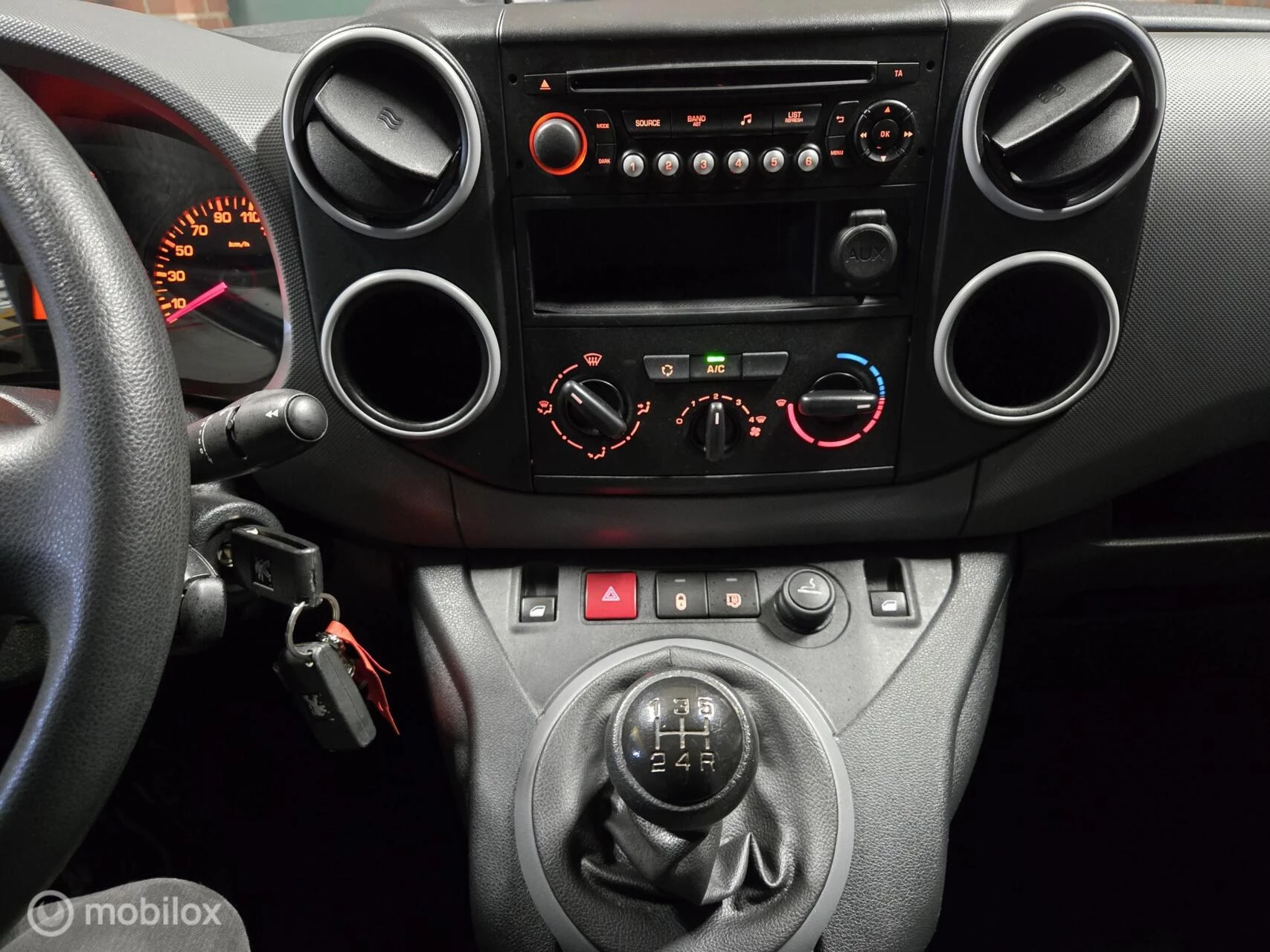 Hoofdafbeelding Peugeot Partner