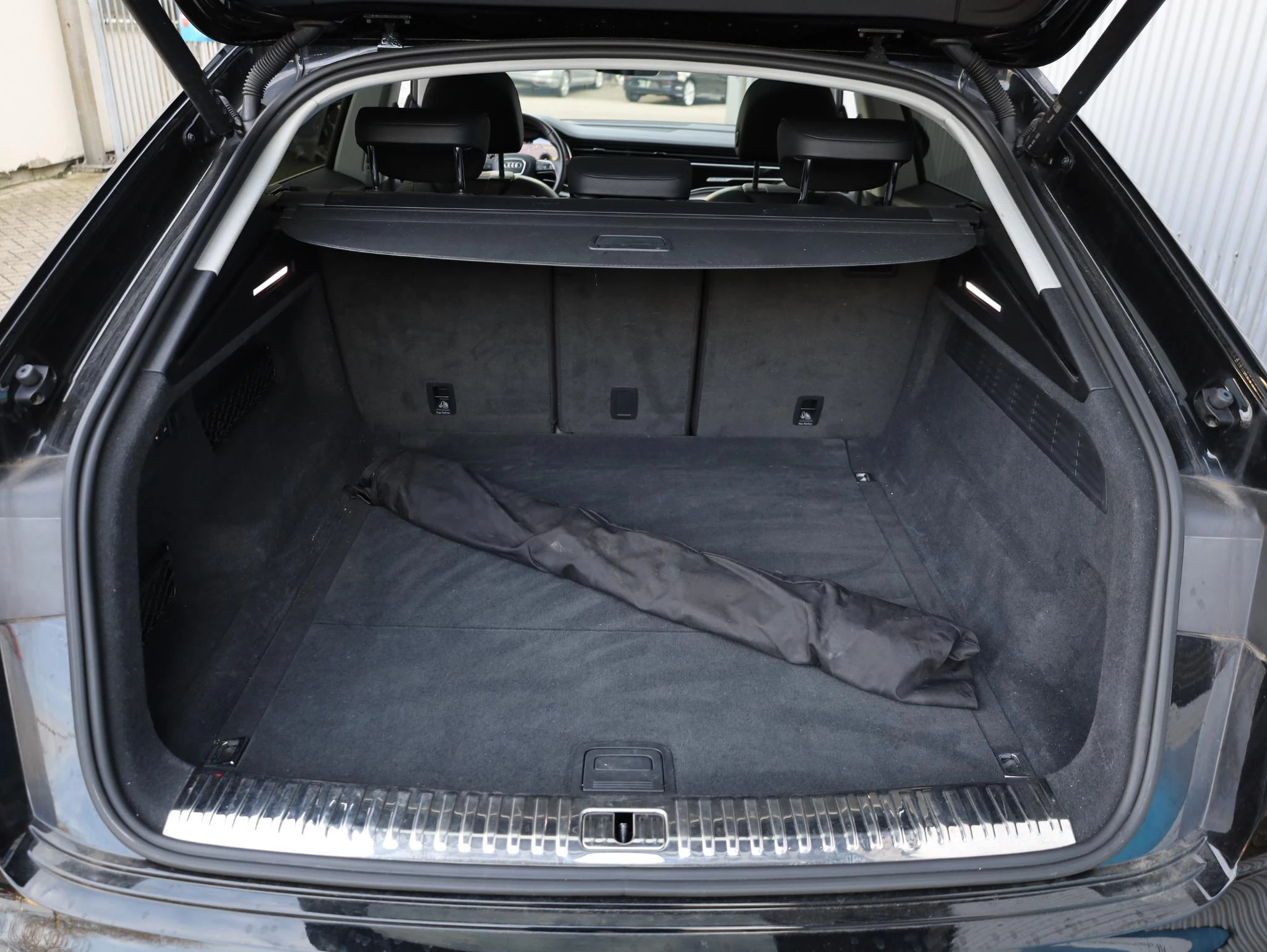 Hoofdafbeelding Audi Q8