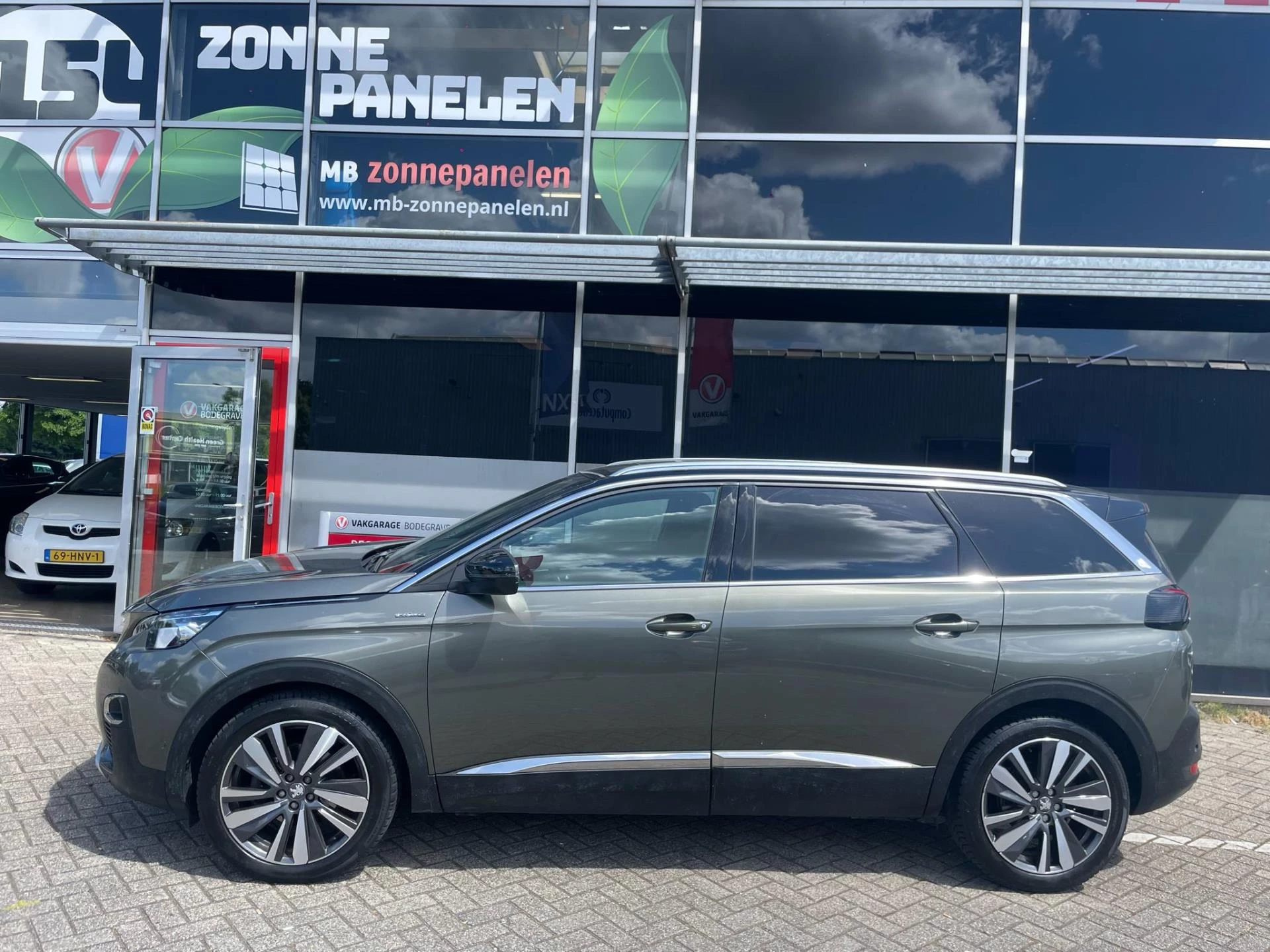 Hoofdafbeelding Peugeot 5008