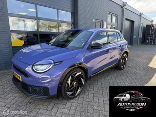 Hoofdafbeelding Fiat 600e Fiat 600e Abarth Scorpionissima 54 kWh 20" Sabelt Navi