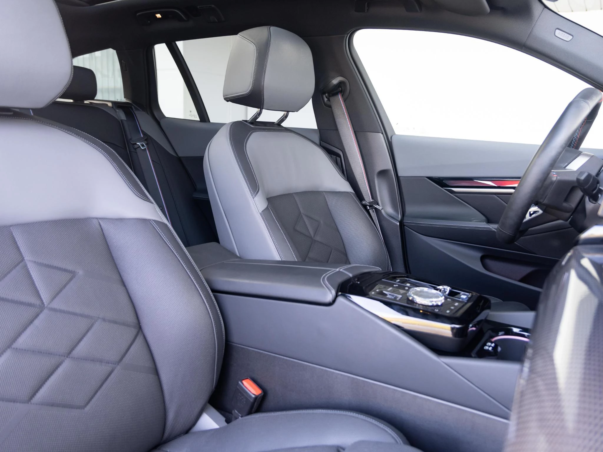 Hoofdafbeelding BMW i5