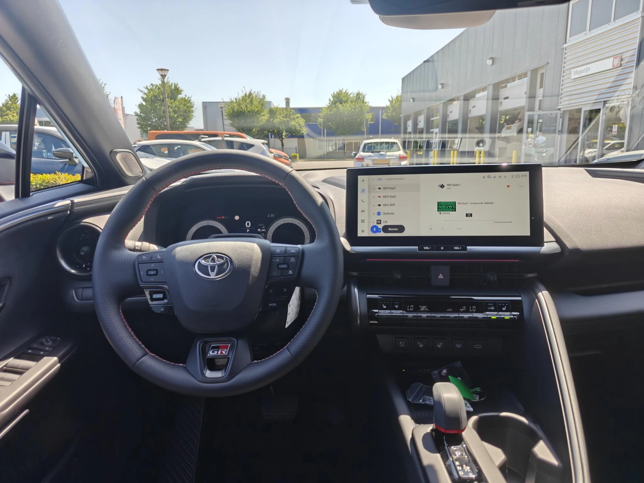 Hoofdafbeelding Toyota C-HR