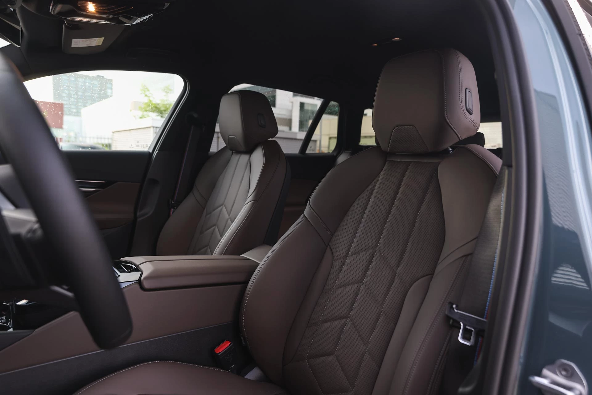 Hoofdafbeelding BMW i5