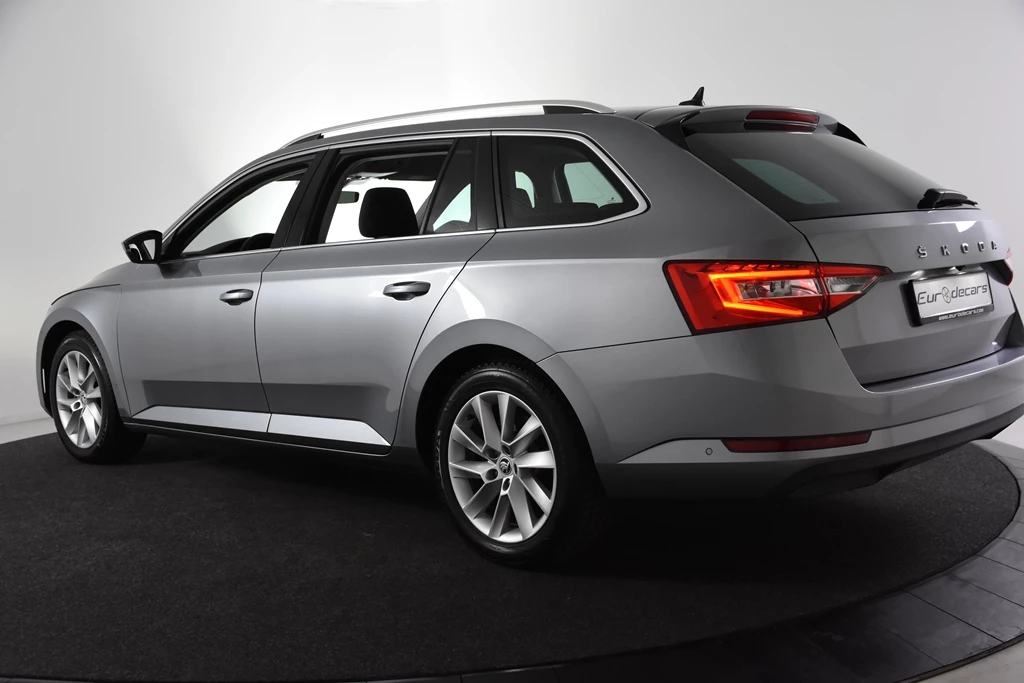 Hoofdafbeelding Škoda Superb