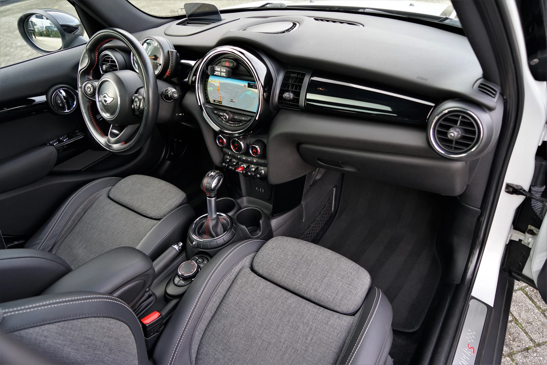 Hoofdafbeelding MINI Cooper S