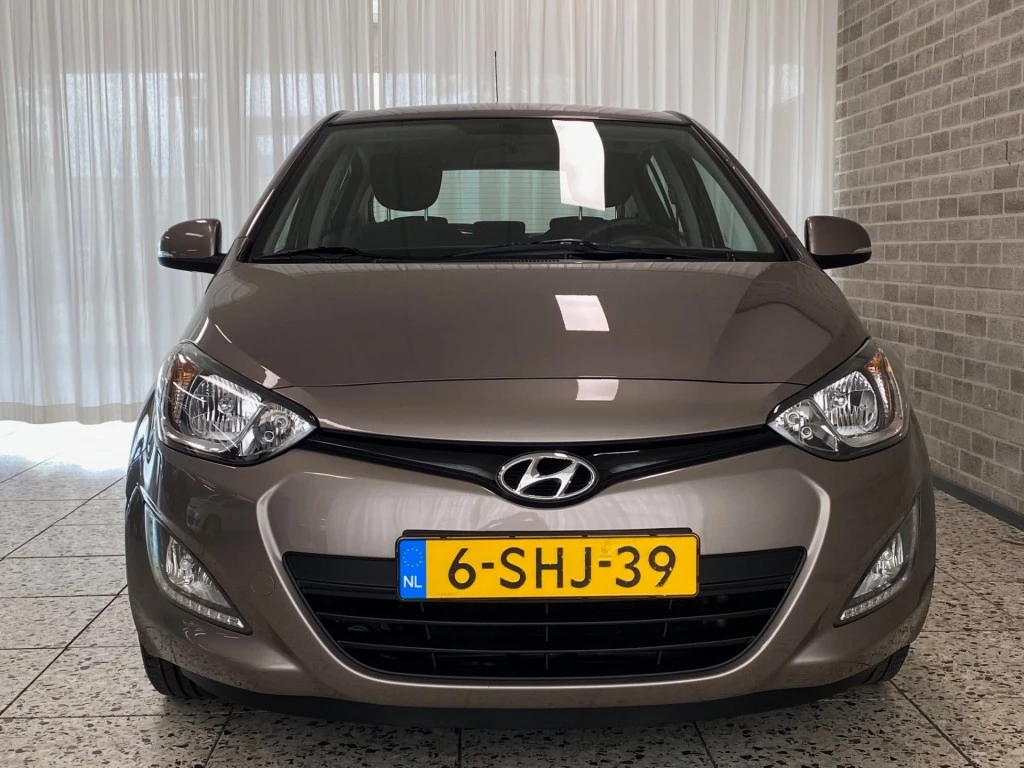 Hoofdafbeelding Hyundai i20