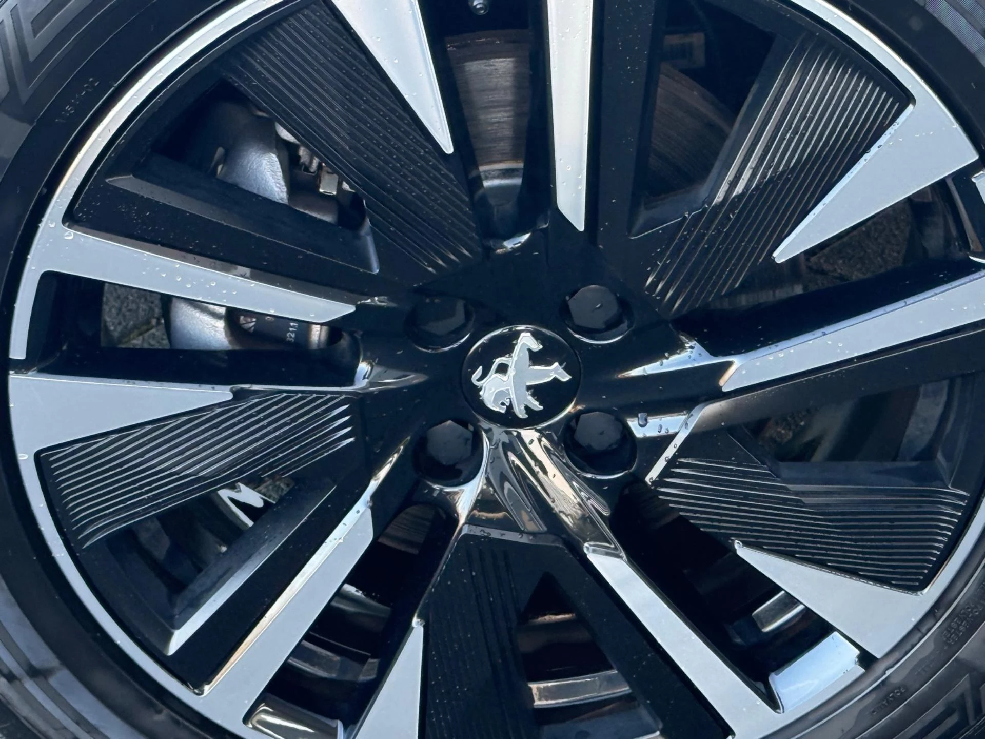 Hoofdafbeelding Peugeot e-2008