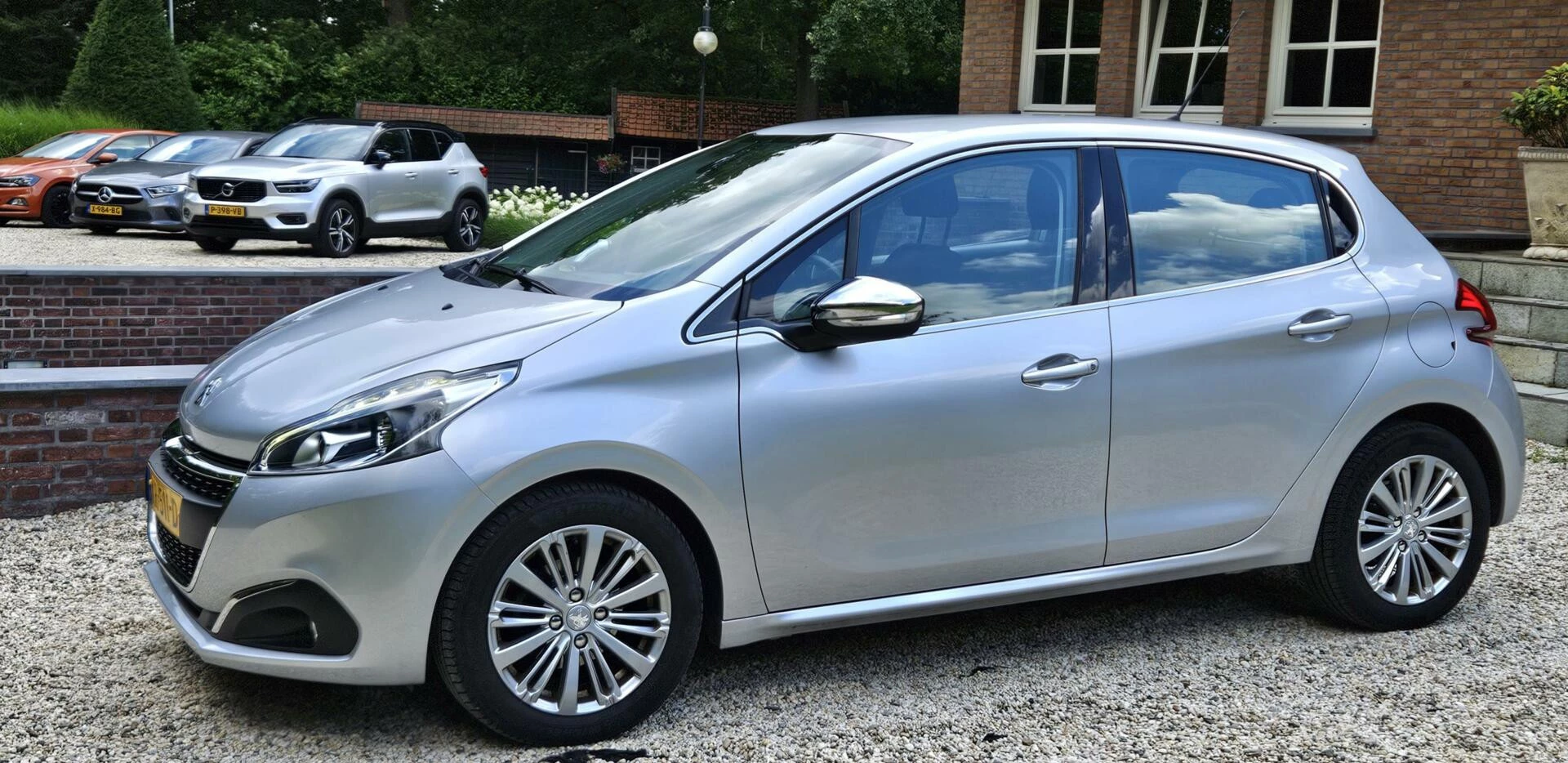 Hoofdafbeelding Peugeot 208
