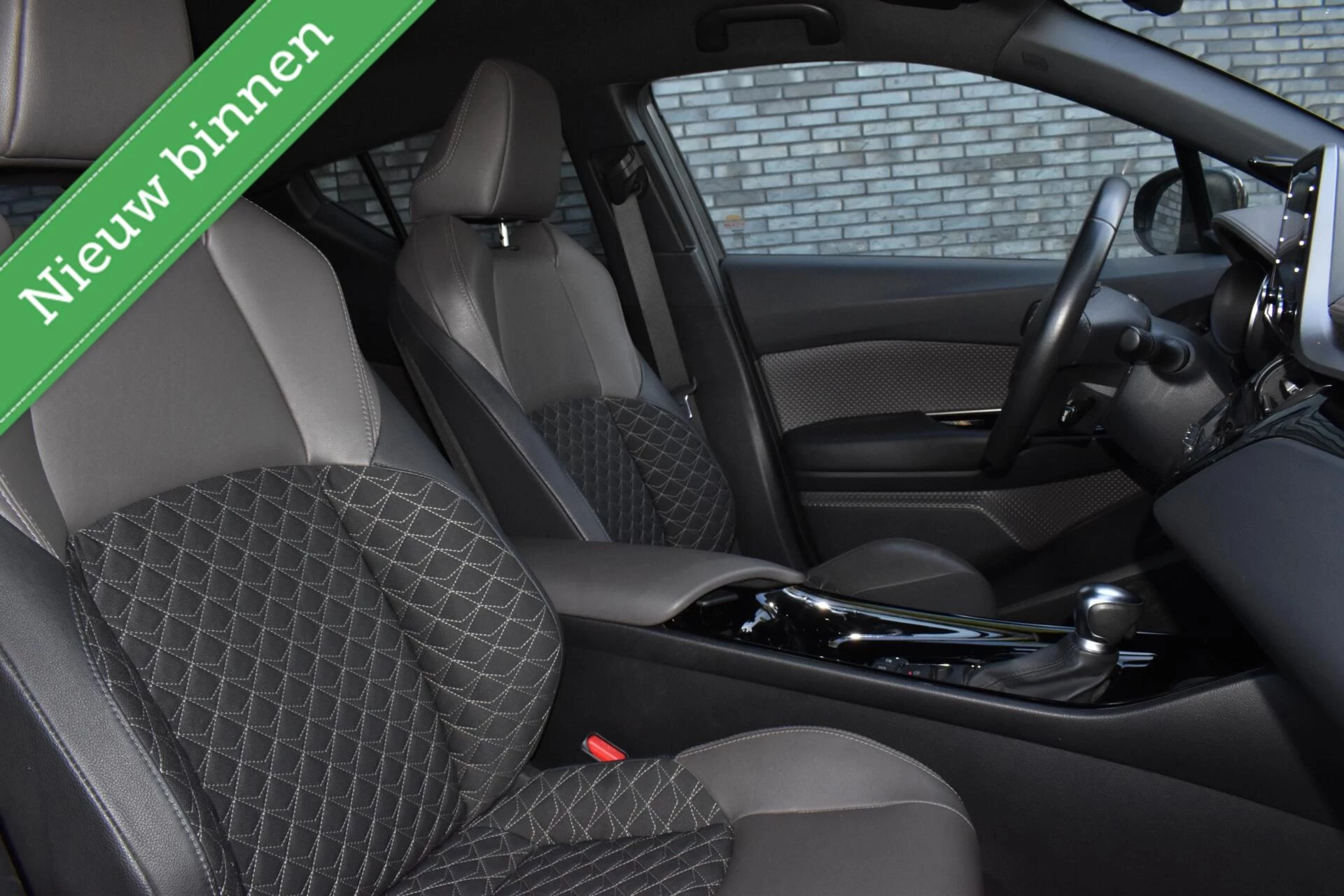 Hoofdafbeelding Toyota C-HR
