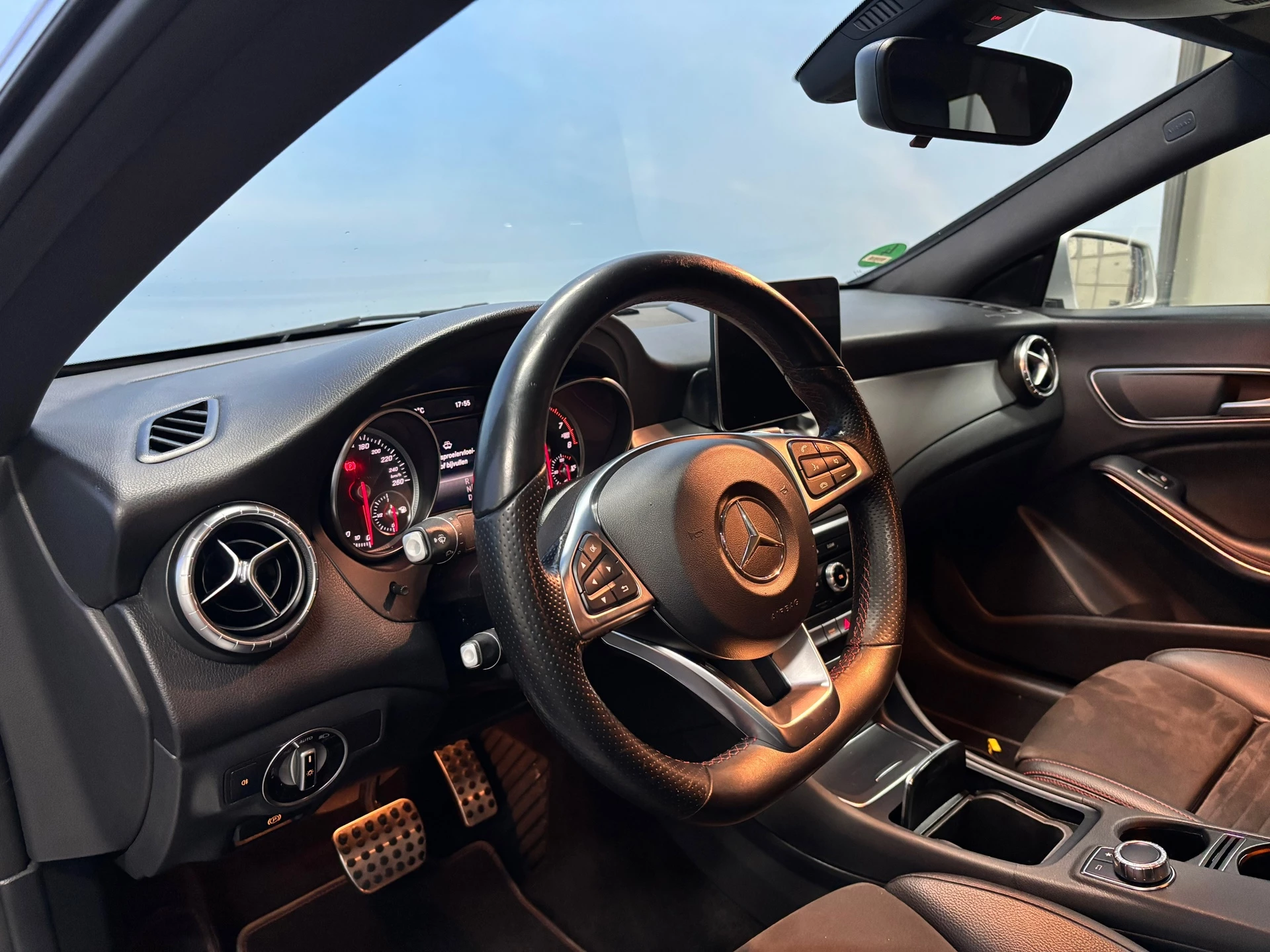 Hoofdafbeelding Mercedes-Benz CLA