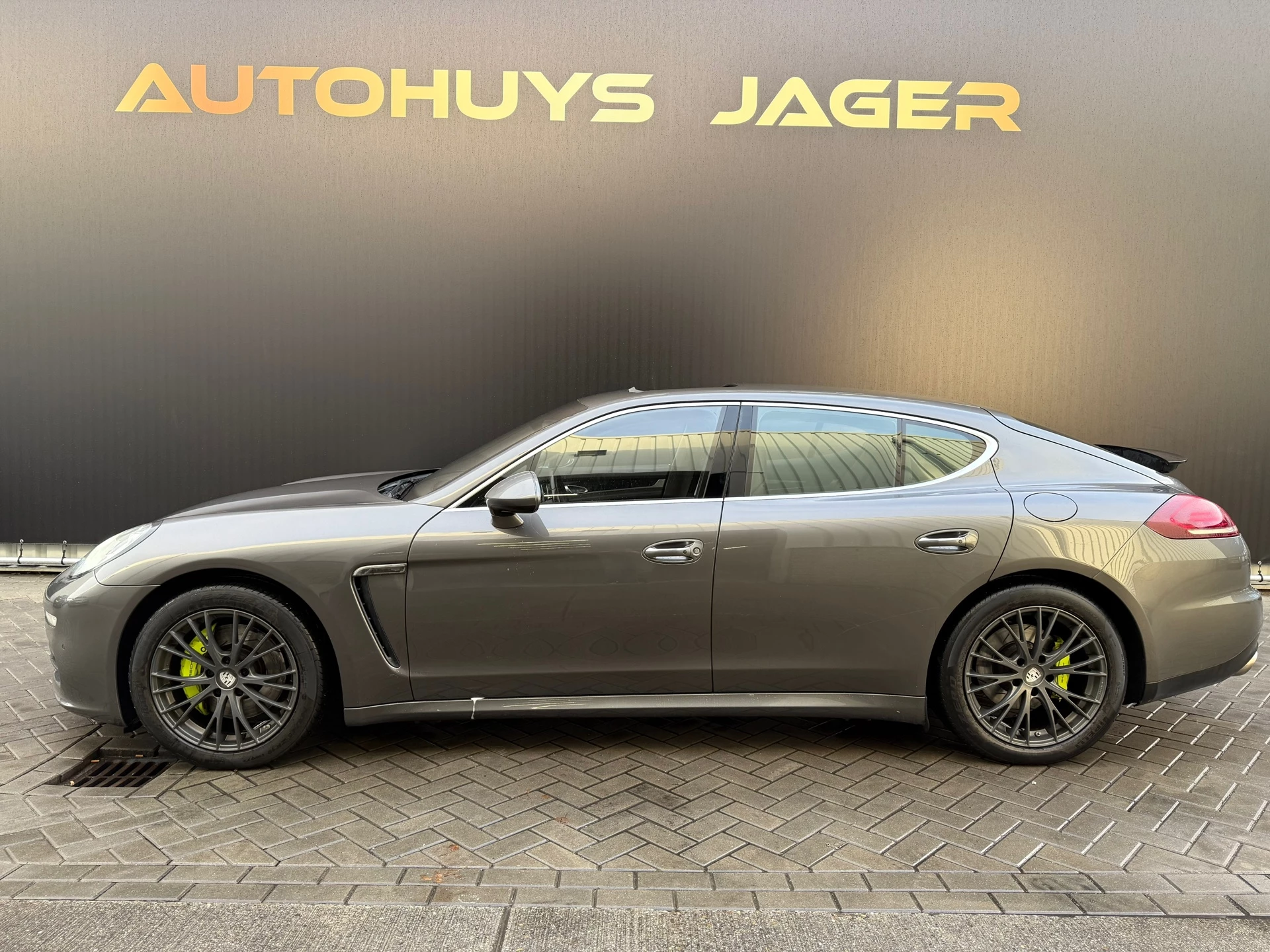 Hoofdafbeelding Porsche Panamera