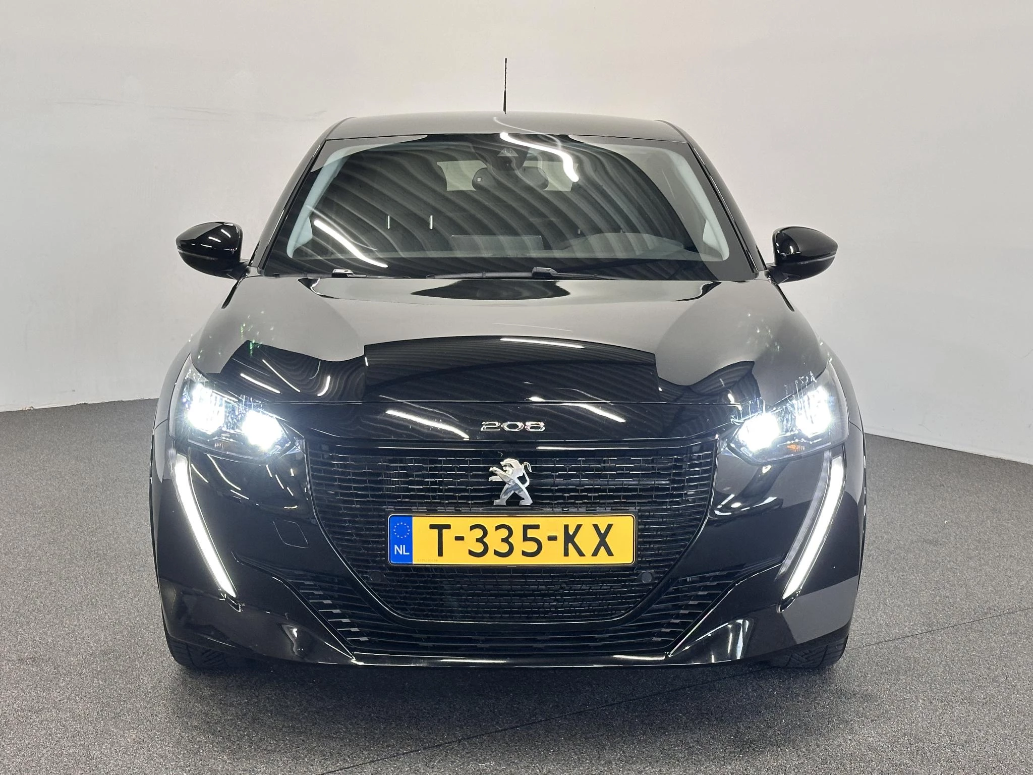 Hoofdafbeelding Peugeot e-208