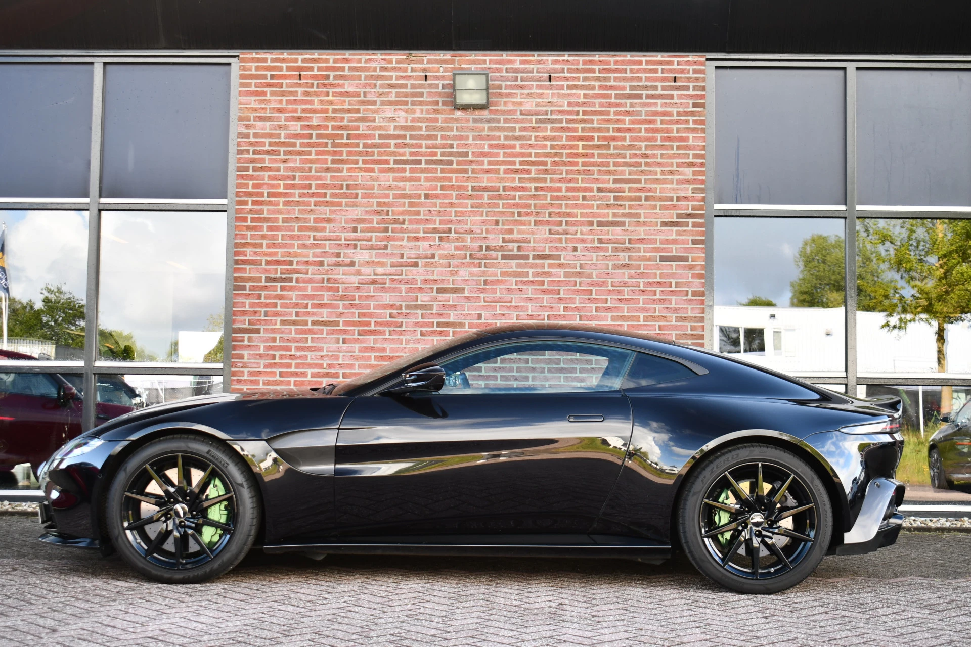 Hoofdafbeelding Aston Martin V8 Vantage
