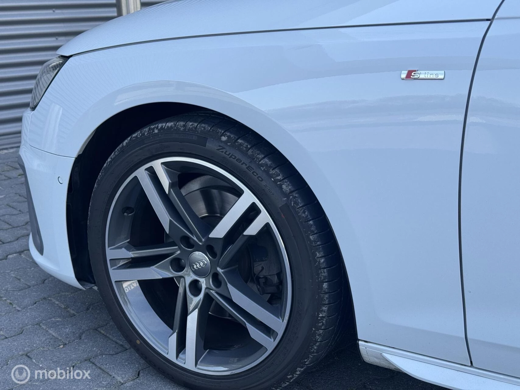 Hoofdafbeelding Audi A4