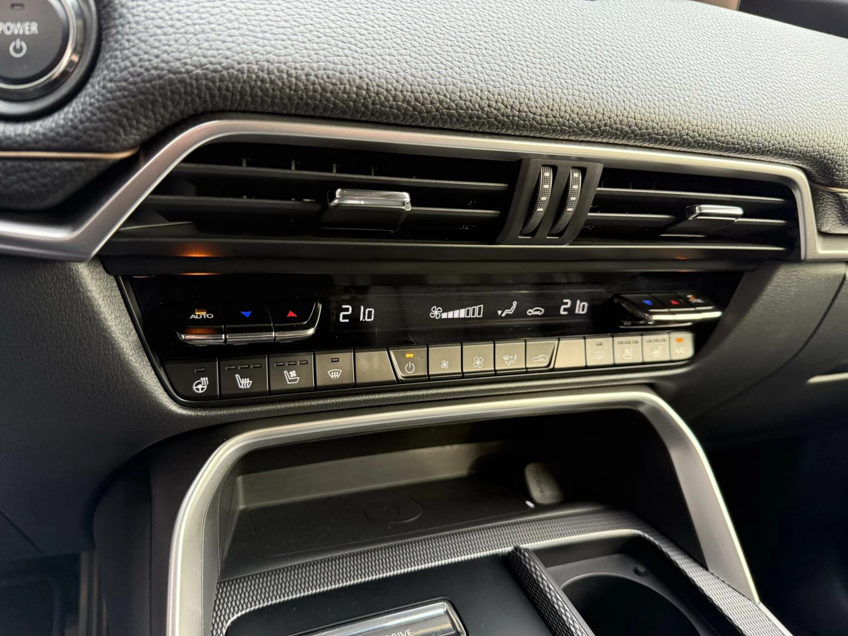 Hoofdafbeelding Mazda CX-60