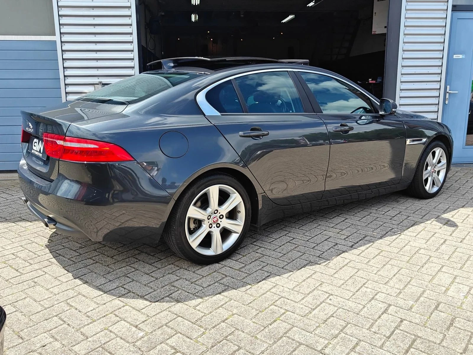 Hoofdafbeelding Jaguar XE