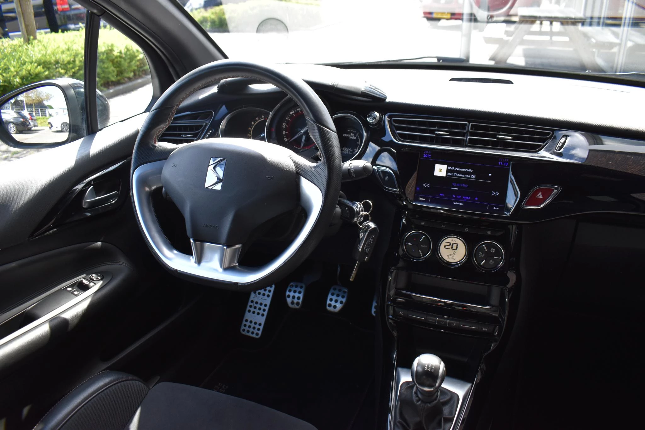 Hoofdafbeelding DS DS 3