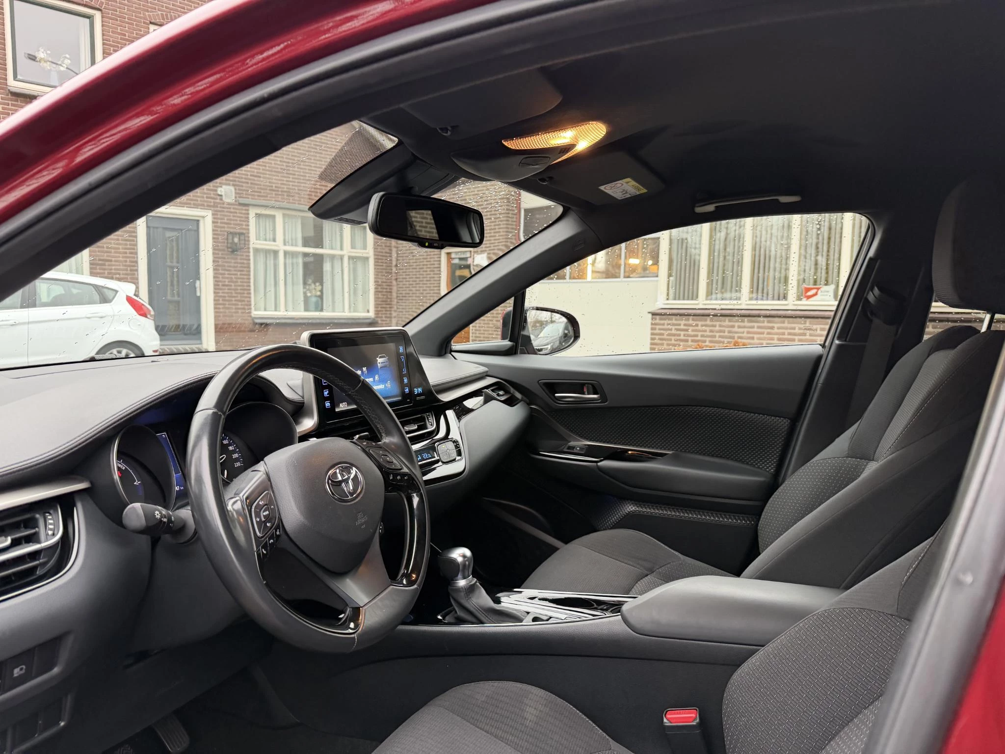 Hoofdafbeelding Toyota C-HR